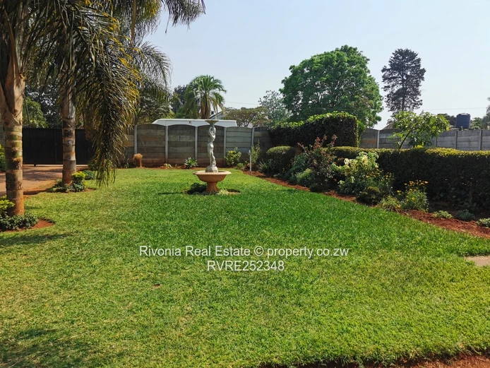 Greendale 3-Bed Home with Large Lawn & Borehole