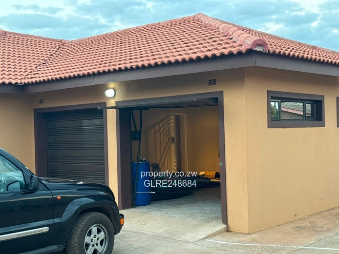 Modern 4-Bed Home in Adylinn - Borehole & Driveway