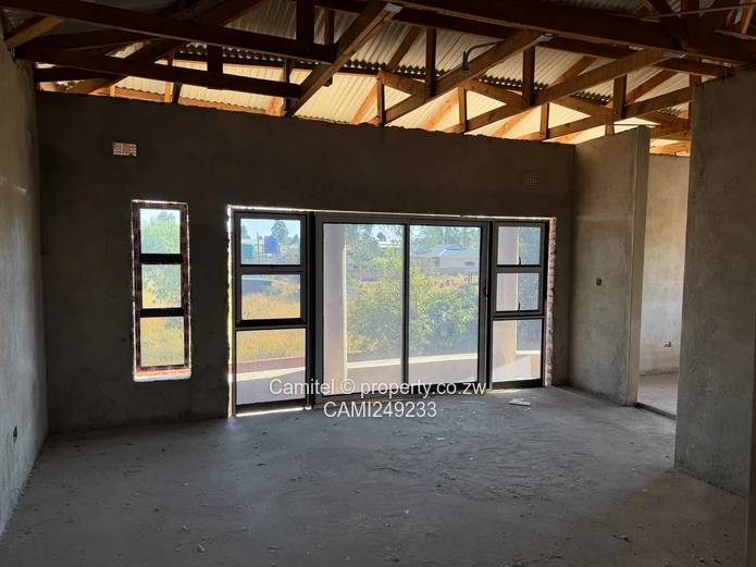 Spacious 6-Bed Arlington Home on 2777m² with Borehole