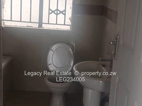 Strathaven – 3-Bedroom Cottage to Let