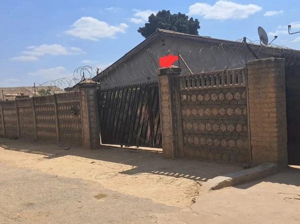 6 Bedroom House