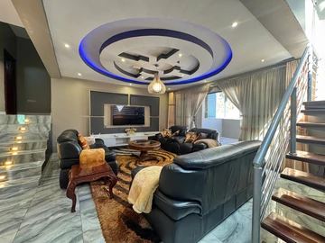 6 Bedroom House