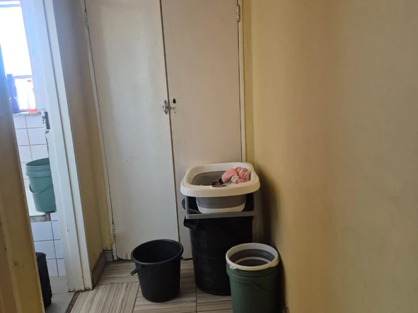 2 Bedroom Flat & Apartment