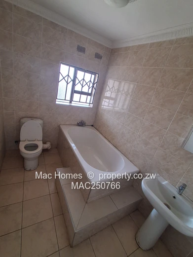 4 bedroom house to let in goodhope