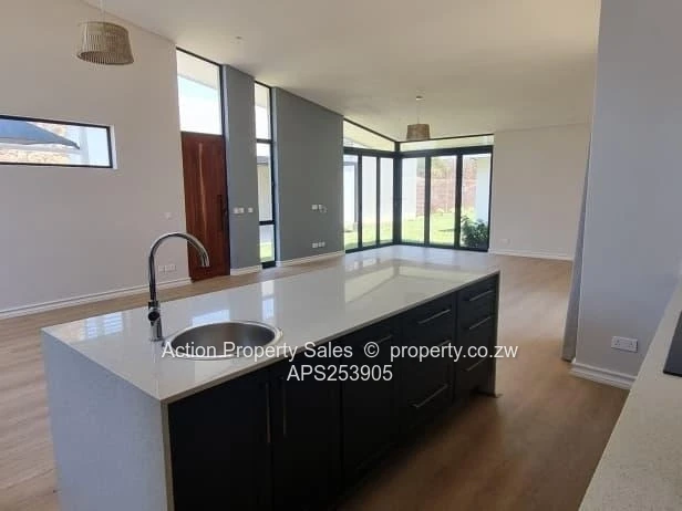 Luxurious Townhouse For Sale In Newlands 