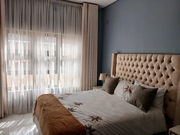 3 Bedroom Flat & Apartment
