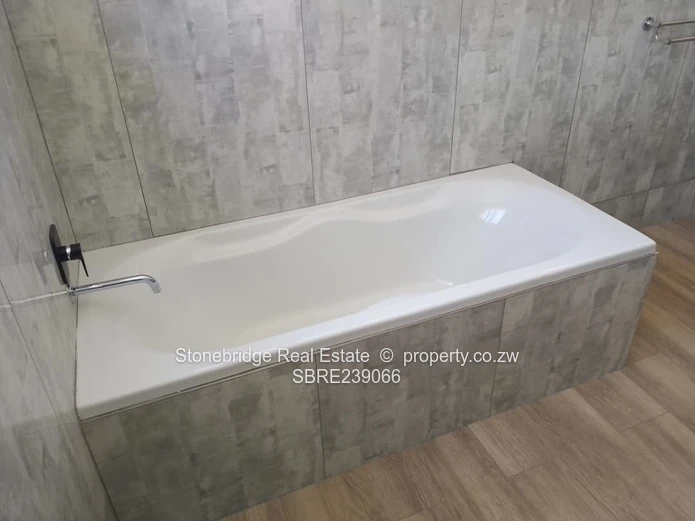 4 Bedroomed House to rent in Riverside