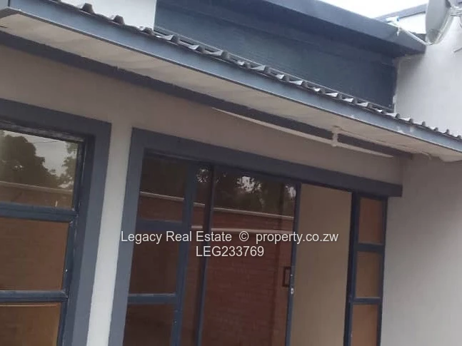 Strathaven Modern 3-Bedroom Cluster to Let 