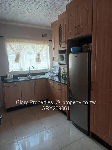 Stunning 3 Bedroom Property in Picnic Park, Waterfalls