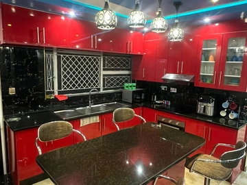 3 Bedroom Flat & Apartment