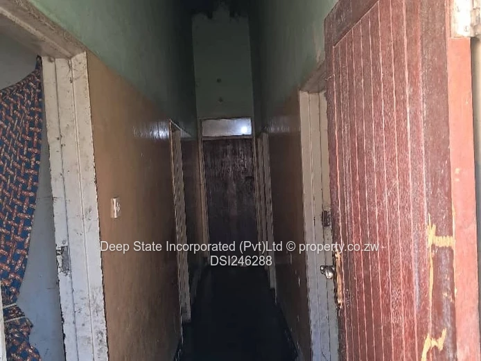 Manyame Park , Chitungwiza House For Sale 