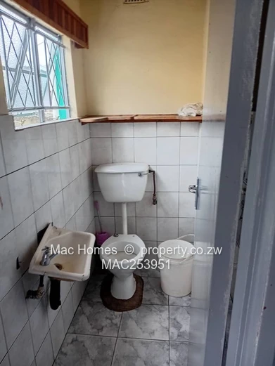 5 bedroom house for sale in unit A extension 