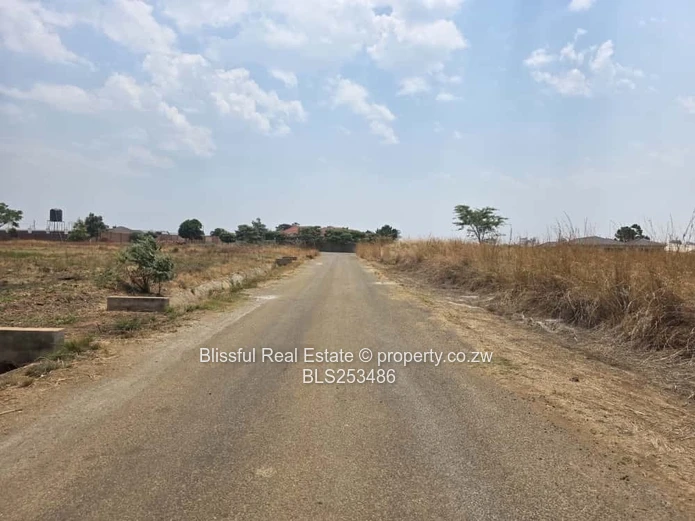 2000sqm stand for sale in pomona Estate Harare