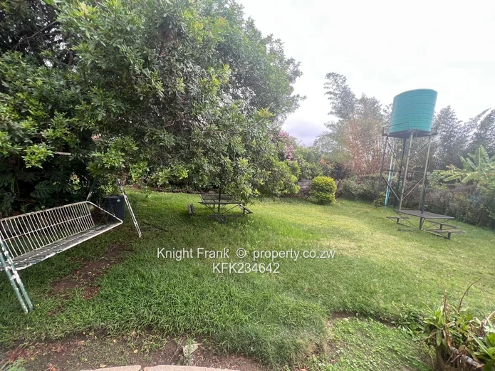 Prime Haig-Park house with 2 bedroomed cottage