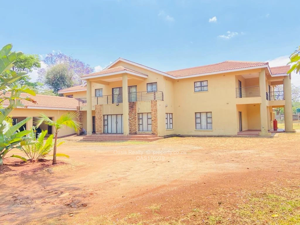 5 Bed Houses for Sale in Portal, Highlands OAS176279
