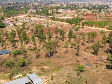 Commercial & Industrial Land