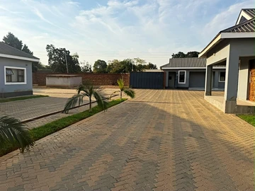 3 Bedroom Garden Flat