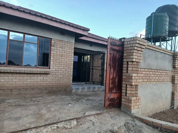 Charming 3-Bedroom Home with Borehole in Southview Park, Harare