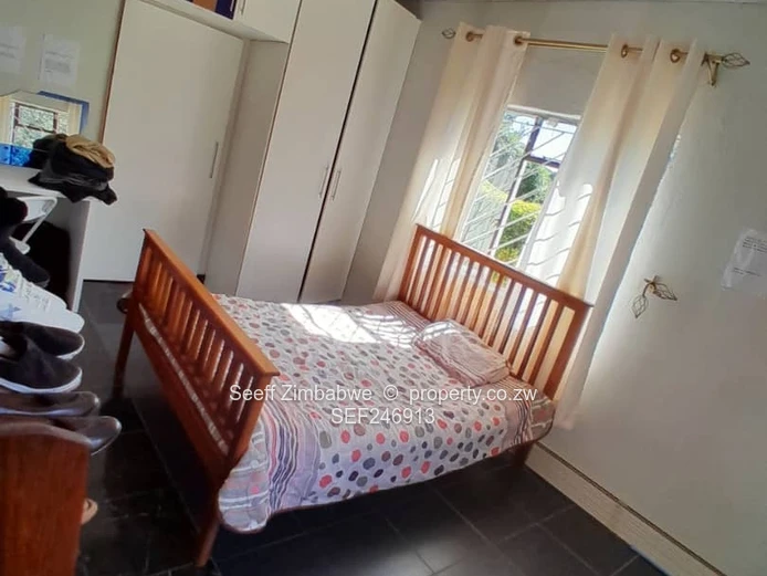 Marlborough 4-Bed Townhouse Complex with Verandah & Garden