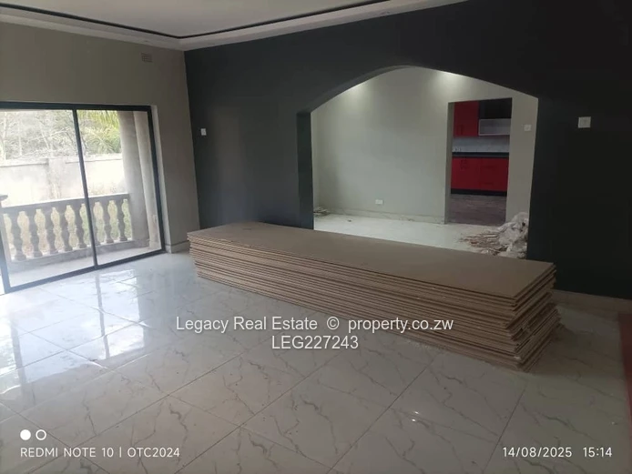 Neat and  spacious apartment 