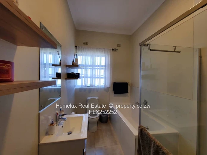 Exquisite 3 Bed Garden Flat In Greendale To Rent 