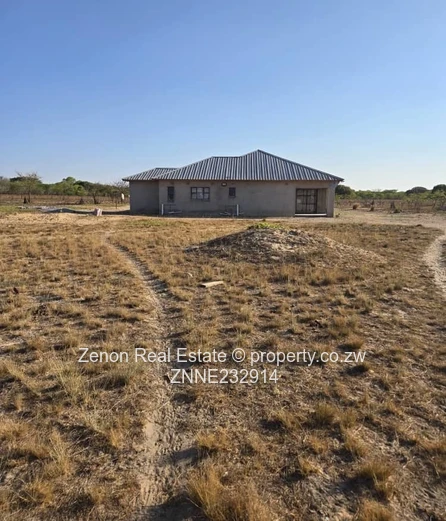 16ha farm with a 5Bed house in Beatrice, 250k, Ready for deeds  (Sole Mandate)