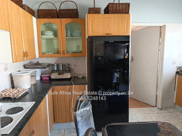 Waterfalls Mainway Meadows – Elegant 3-Bedroom Family Home for Sale