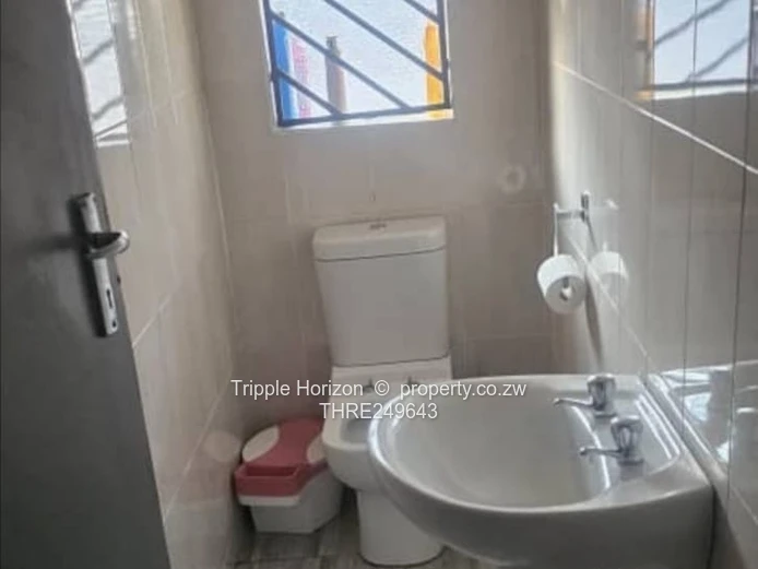 Sunlit 4-Bed House in New Marimba with Borehole