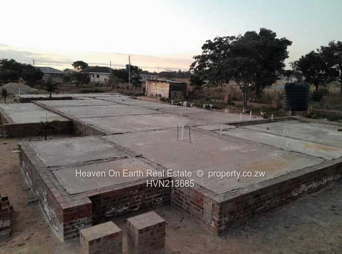 Incomple 4 beds on 2000sqm