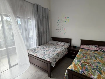 3 Bedroom Flat & Apartment