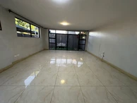 3 Bedroom Flat & Apartment