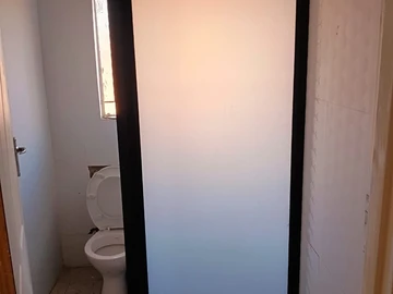 2 Bedroom Flat & Apartment