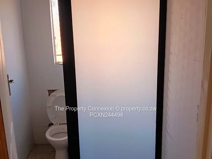 Modern 2-Bedroom Apartment – Whitehouse