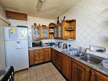 3 Bedroom Flat & Apartment