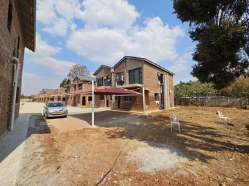 3 Bedroom Flat & Apartment