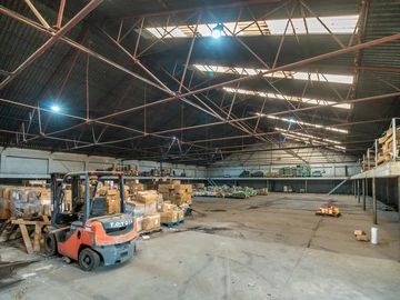 Warehouse & Factory