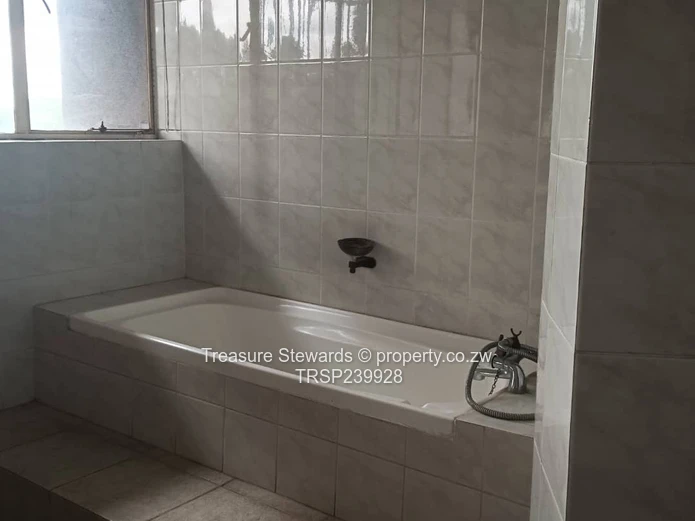 Northfields Penthouse (Sole Mandate)