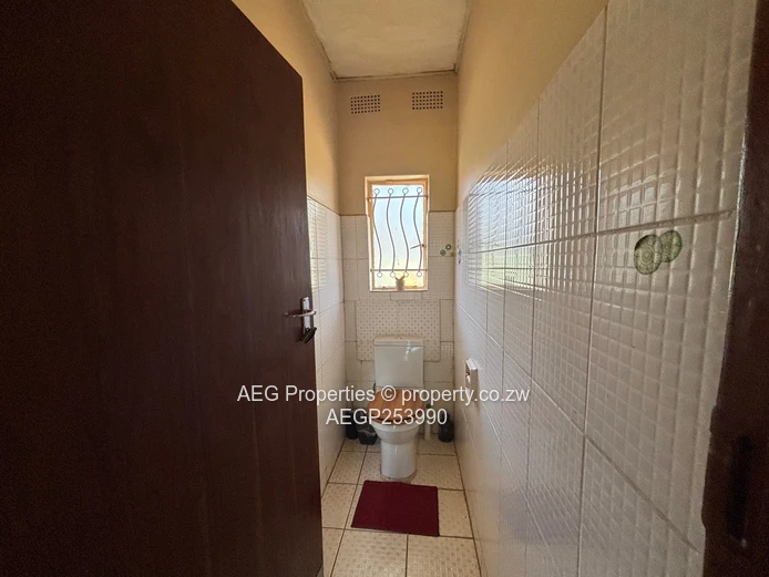 5 Bed House To Rent EmeraldHill
