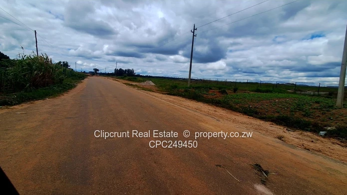 Ruwa Fairview blessed park stand forsale