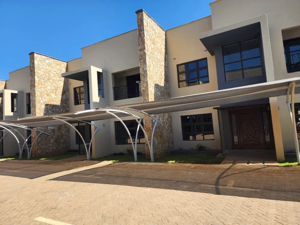 3 Bedroom Flat & Apartment