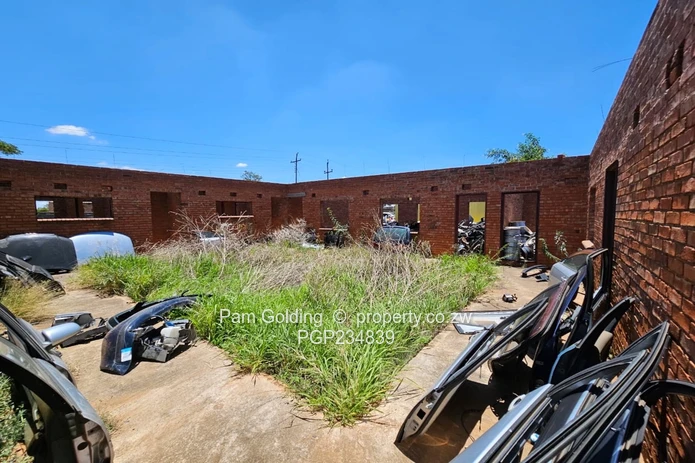 Versatile Commercial Stand In Kelvin West