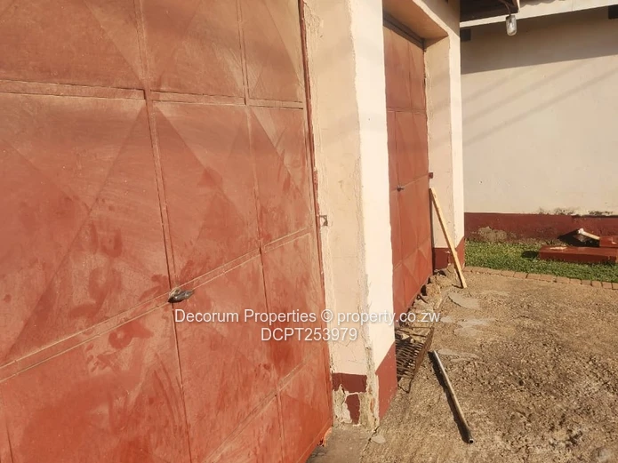 Bluffhill 4Beds Standalone Available (Sole Mandate)