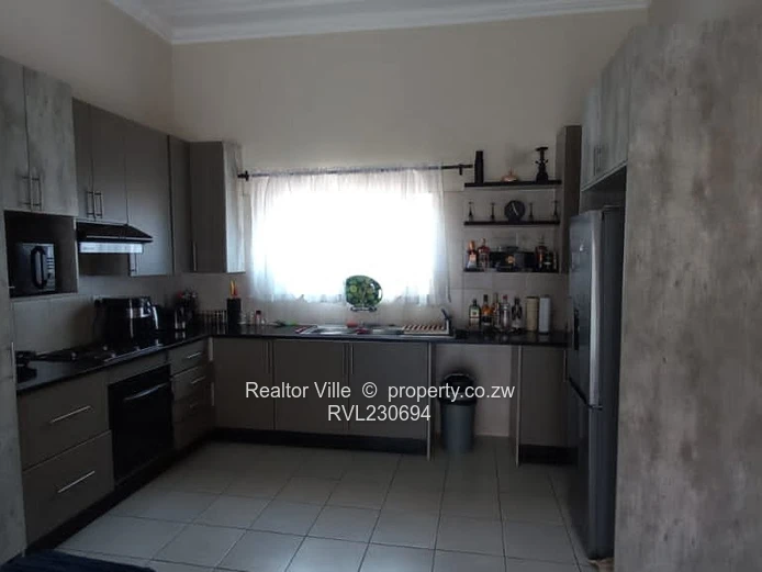 2 bed flat to let greendale