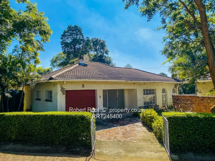 3 Bedroomed Townhouse in a Complex of 12 in Bluffhill. 