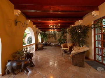 8 Bedroom House