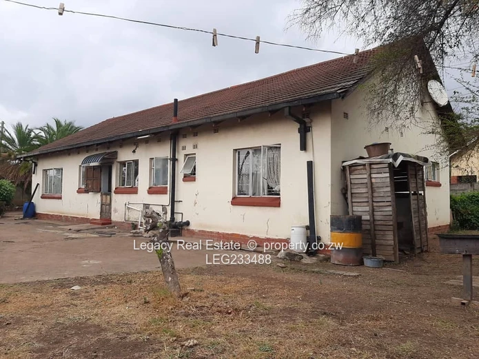 Well-Located Braeside Property Ready for Transformation