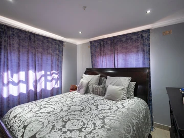 Farm & Agricultural Land