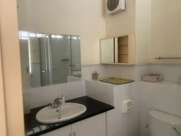 3 Bedroom Garden Flat