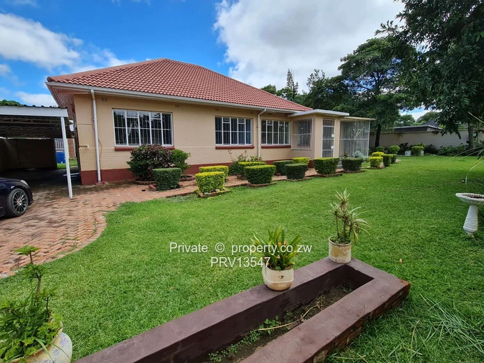 Neat Compact 3 Bedroomed House Avondale