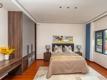 5 Bedroom Townhouse Complex